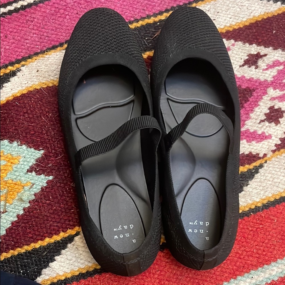 Like new ballet flats